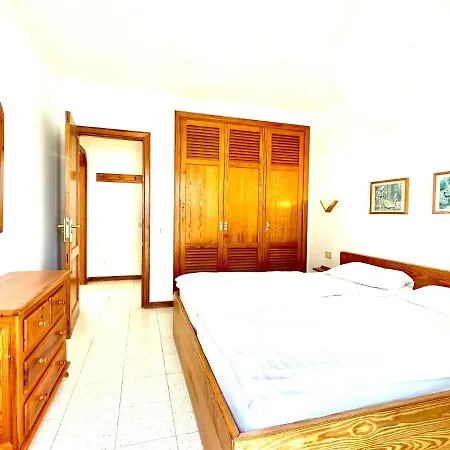 Apartman Nudist With Two Bedrooms, Sea And Pool Views In Lanzarote